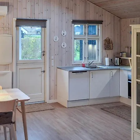 Lovely In Sjolund With Wifi * Binderup Strand