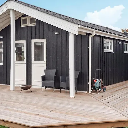 Lovely In Sjolund With Wifi * Binderup Strand